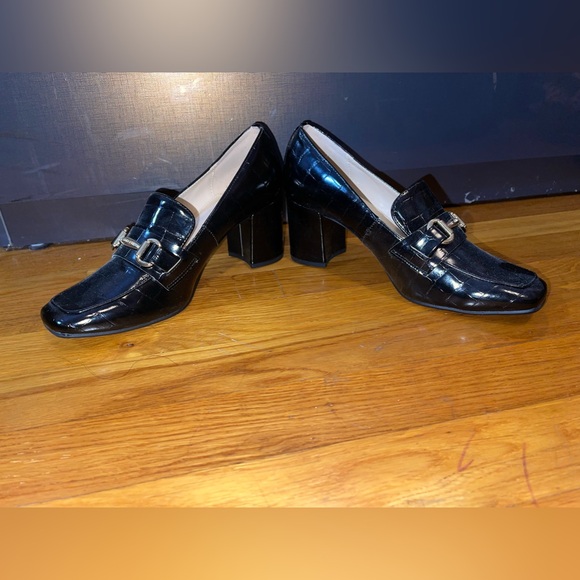 Liz Claiborne Heeled Mules - Picture 5 of 5